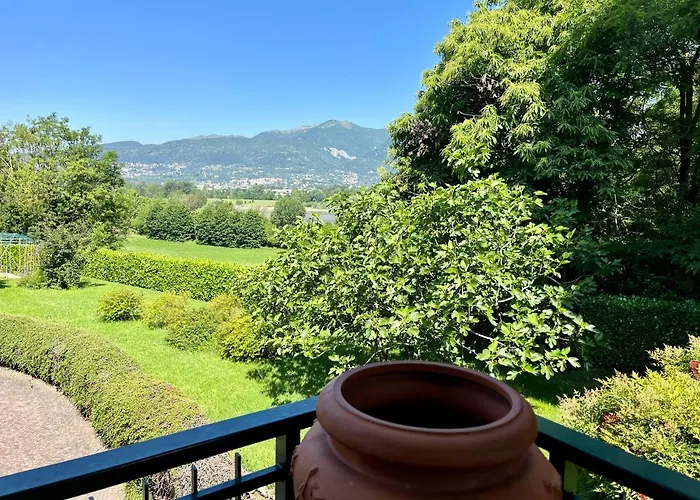 Apartment Lukas Con Il Cuore 3 6 Pers E Giardino Privato Merone